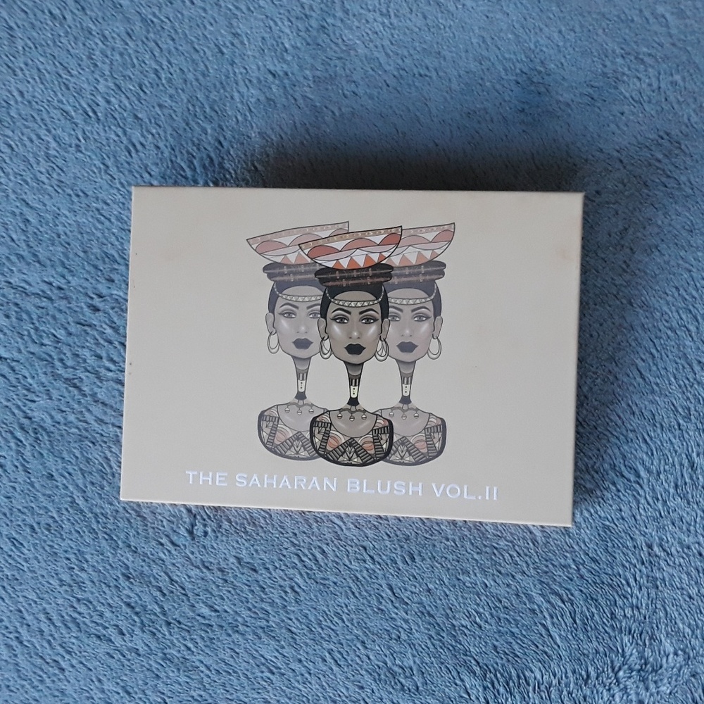 Juvia's Palace The Saharan Blush Vol. II palette
